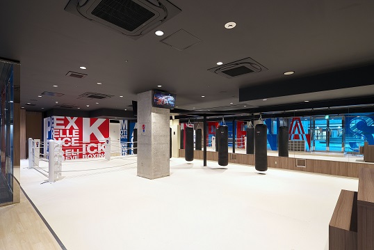 Refinas梅田店