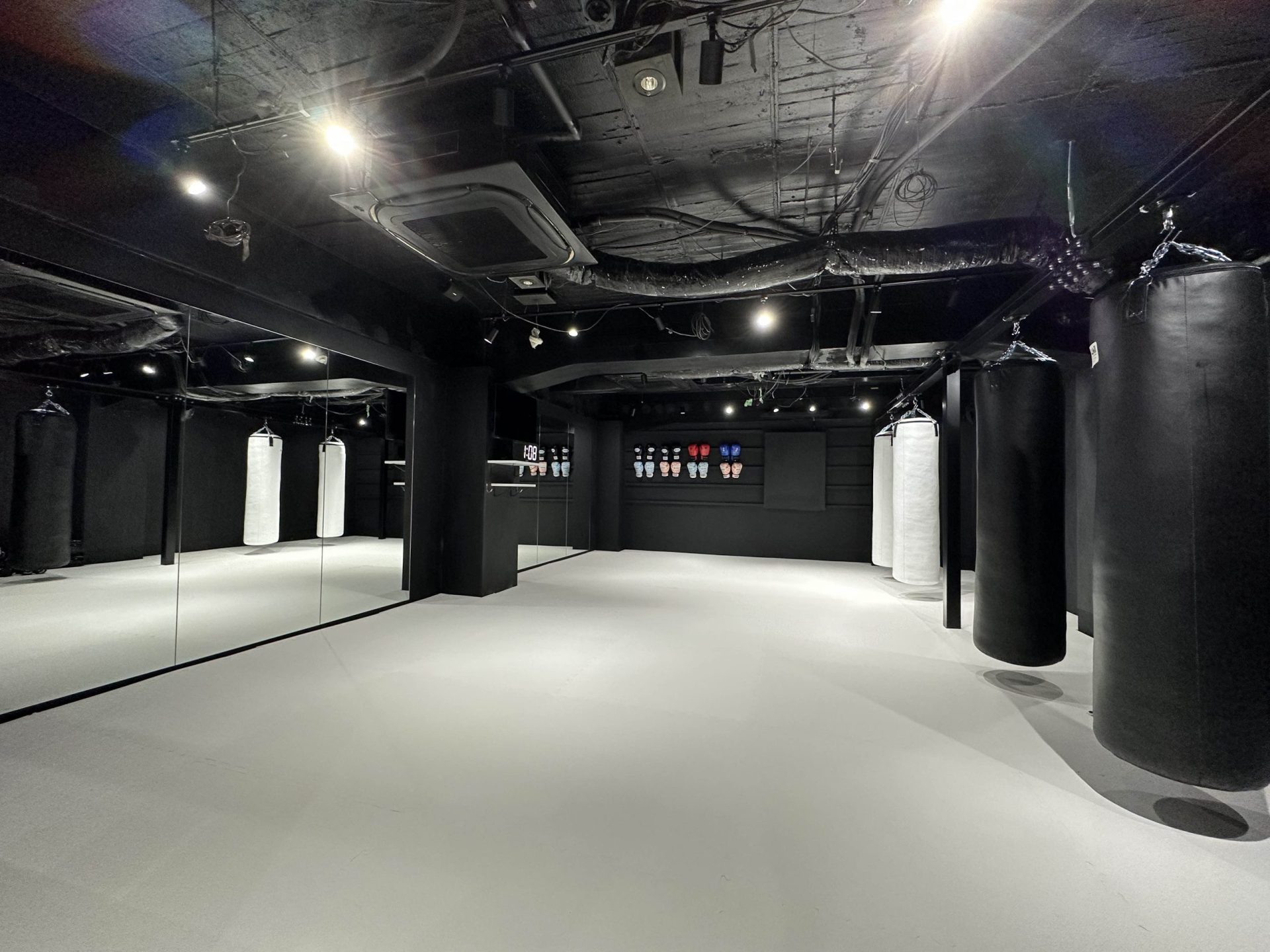 キックボクシングスタジオ リフィナス渋谷本店（10月15日  Grand Open!!）